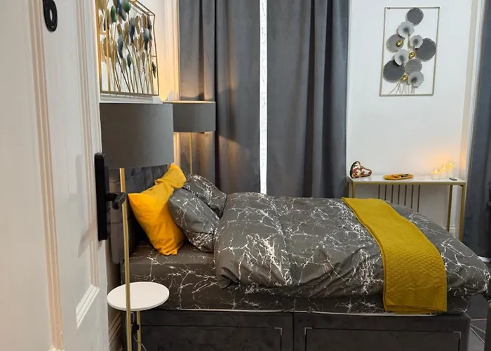 Luxury Studio In Victoria, 7 Minutes Walk To Victoria Station, Room 6